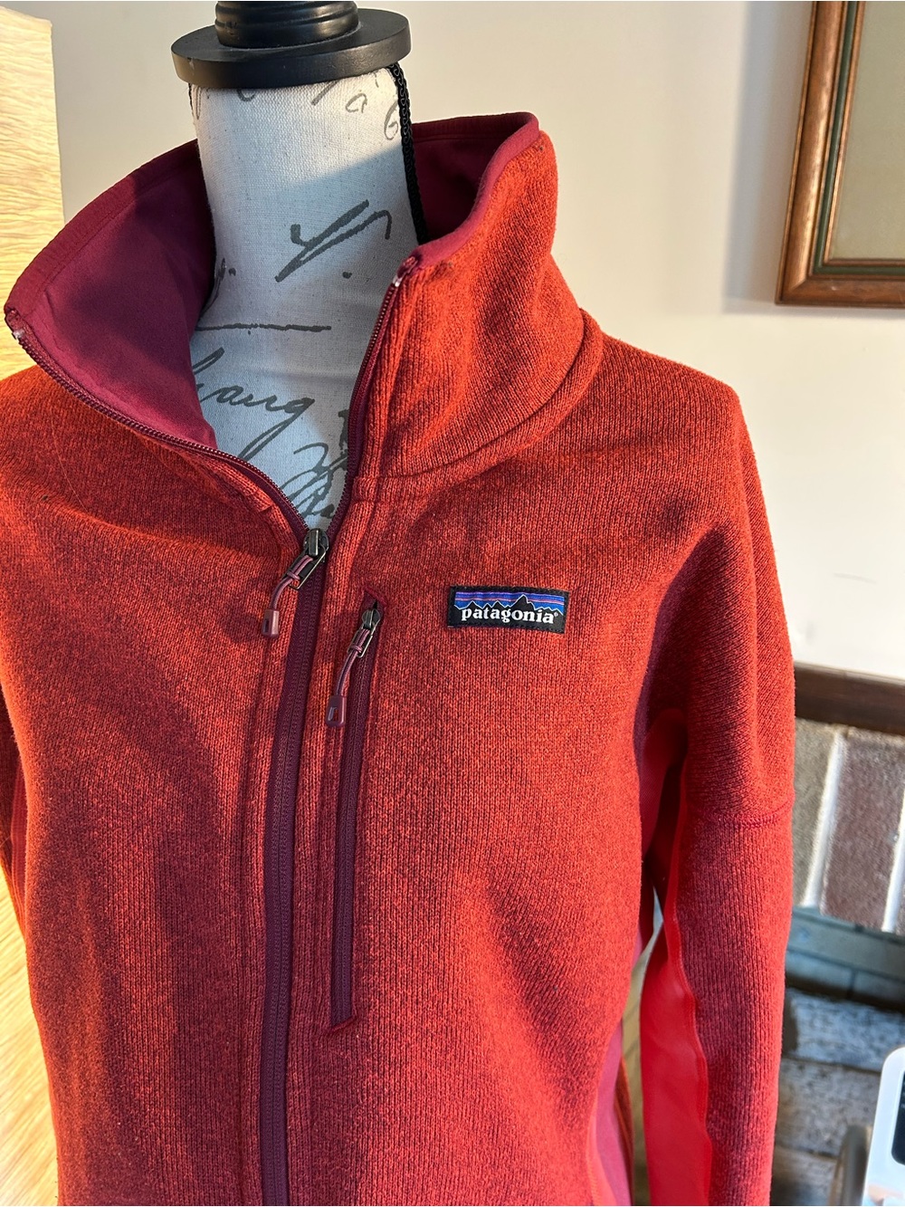 Patagonia Women's Red Heather Full-Zip Fleece Jacket - Picture 2 of 8